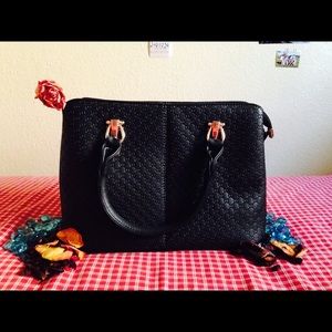 🍂☃️2 for $15!☃️🍂Black Hand and Shoulder Bag